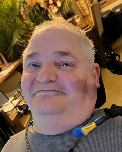 NealMondloch1_tn.jpg